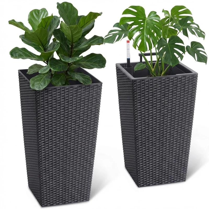 Garvee Conjunto de jardineras de 57 cm en ratán sintético, con indicador de nivel de agua y ruedas, color blanco, resistente a la intemperie, ideal para terraza y salón